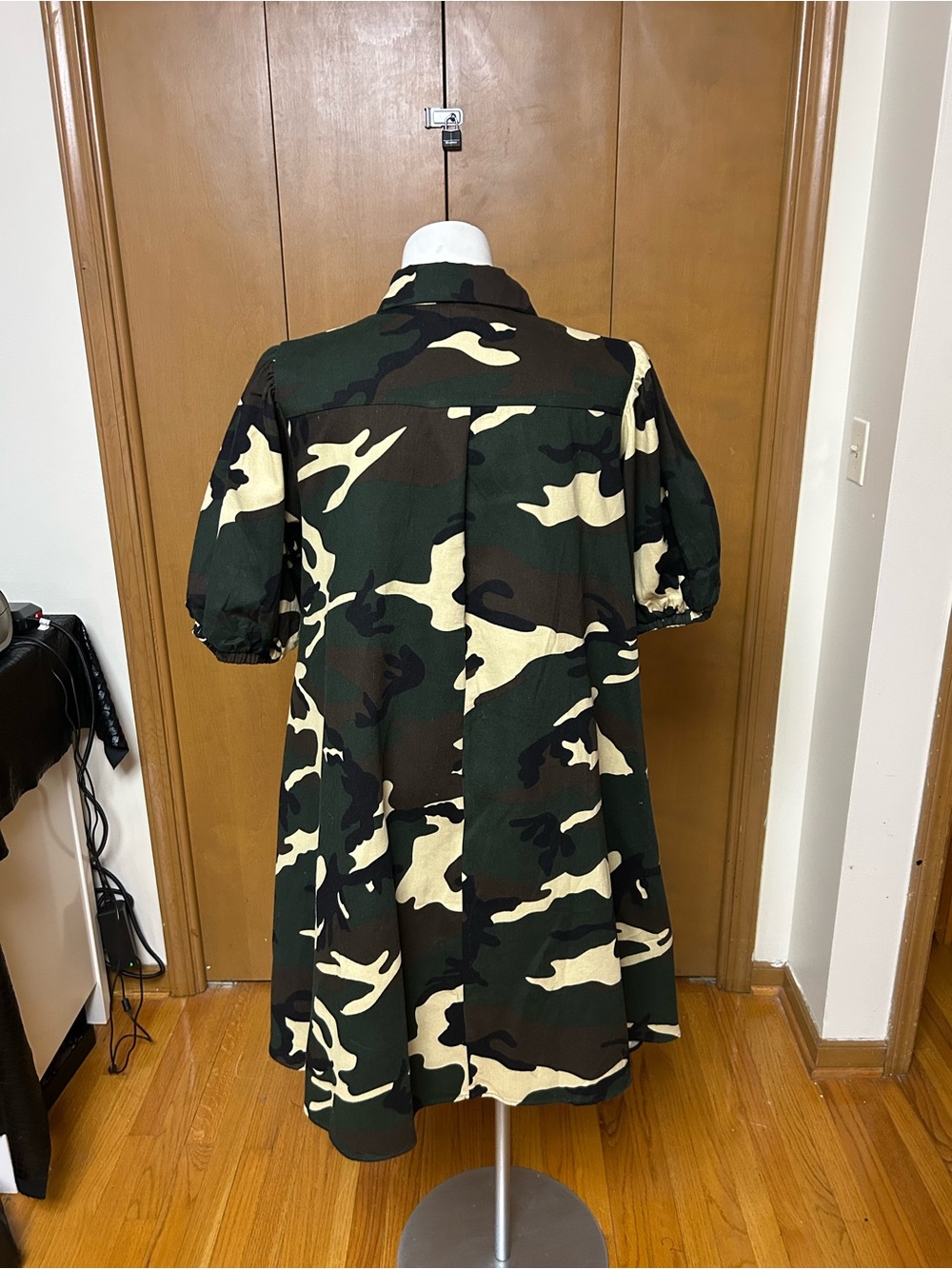 Camo High-Low Button-Up Dress - Picture 3 of 4